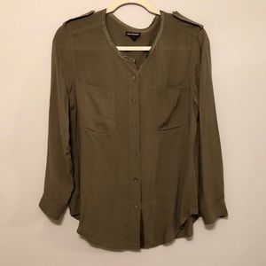 CLUB MONACO BUTTON DOWN TOP ARMY GREEN